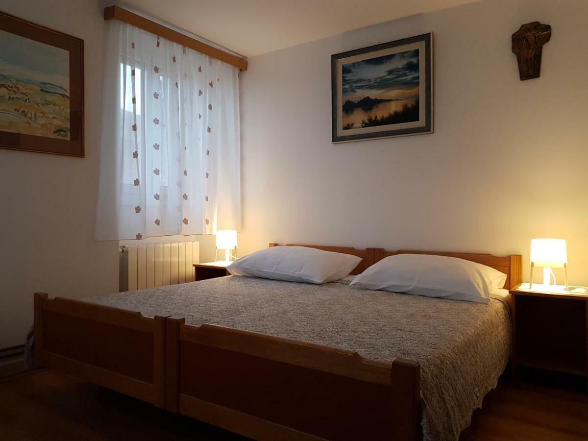 Cres View Apartments Luaran gambar