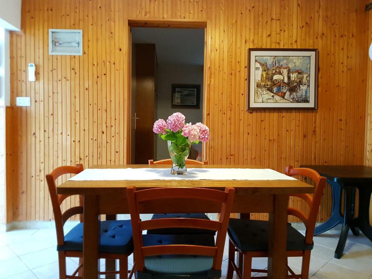 Cres View Apartments Luaran gambar